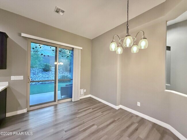 Building Photo - 5768 N Thornberry Dr