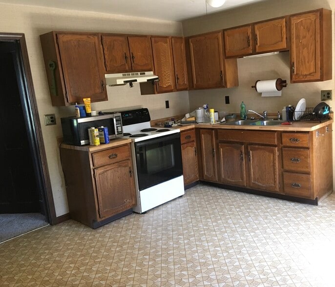 Kitchen - 1321 S 11th St