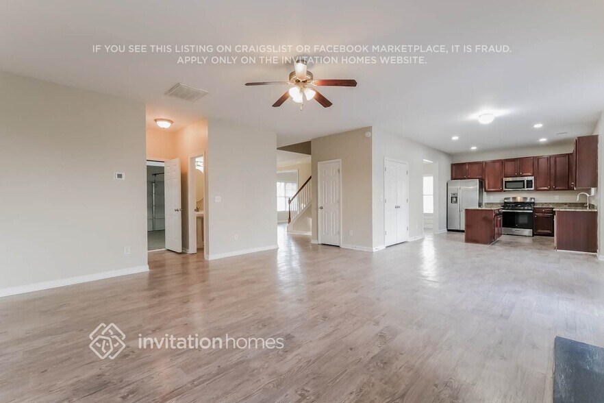 Building Photo - 4015 Pointe Vecchio Cir