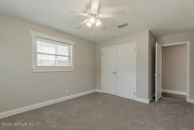 Building Photo - 1549 Montrose Ave E