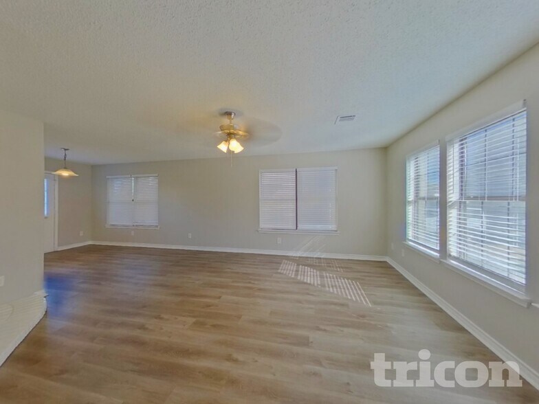 Building Photo - 815 Wyndham Pl