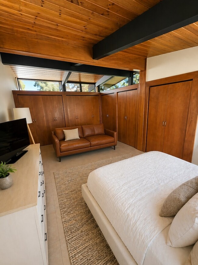 Building Photo - 4144 San Martin Way