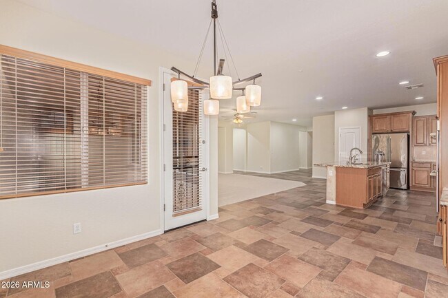 Building Photo - 9058 W Redbird Rd