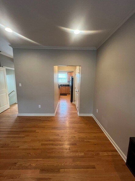 Building Photo - 409 Marshall Heights Dr