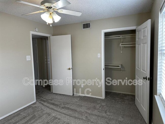 Building Photo - 1214 Baylor Ave