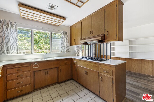 Building Photo - 3582 Verdugo Vista Terrace