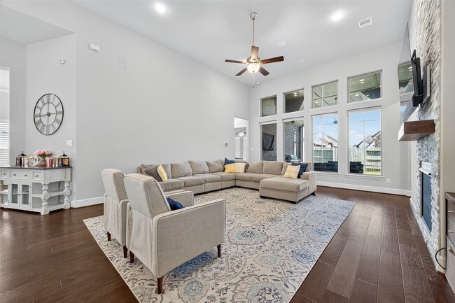 Building Photo - 2314 Cotton Creek Ln