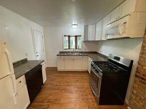 Building Photo - 2939 Sachs St