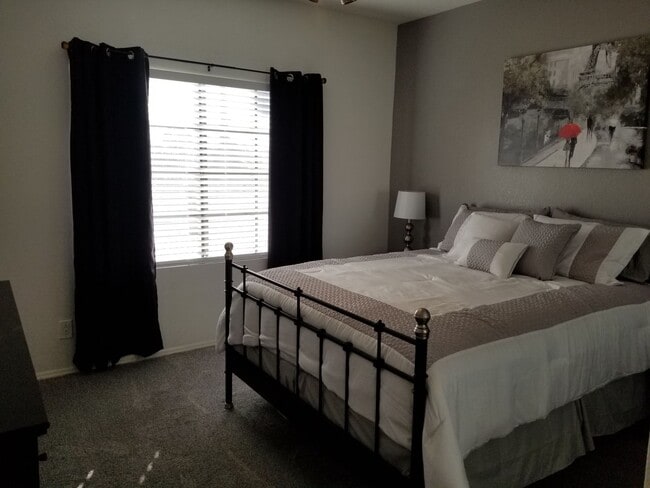 Building Photo - Cozy 1-Bedroom, 1-Bath Condo – 2nd Floor at Scottsdale Racquet Club