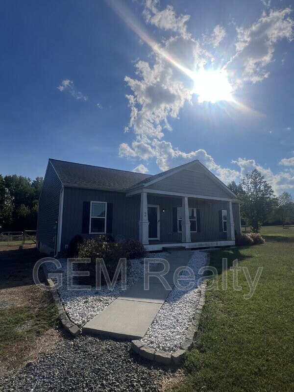 Primary Photo - 90 Hickory Ridge Cir