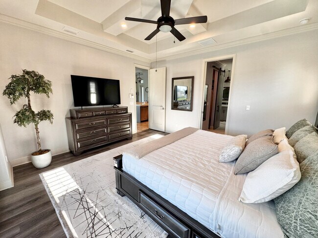 Building Photo - 414 SE 21st Terrace