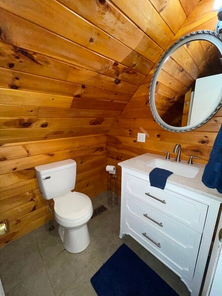 Building Photo - 8 Tow Truck Way