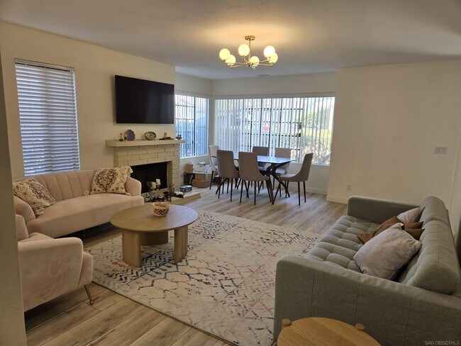 Building Photo - 4064 Crystal Dawn Ln