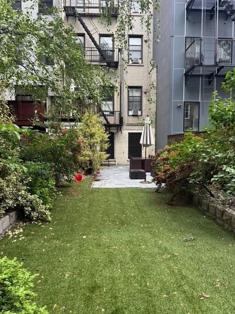 Building Photo - 928 Garden St