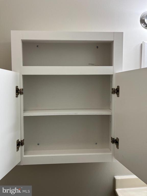 Building Photo - 162 S Marshall St