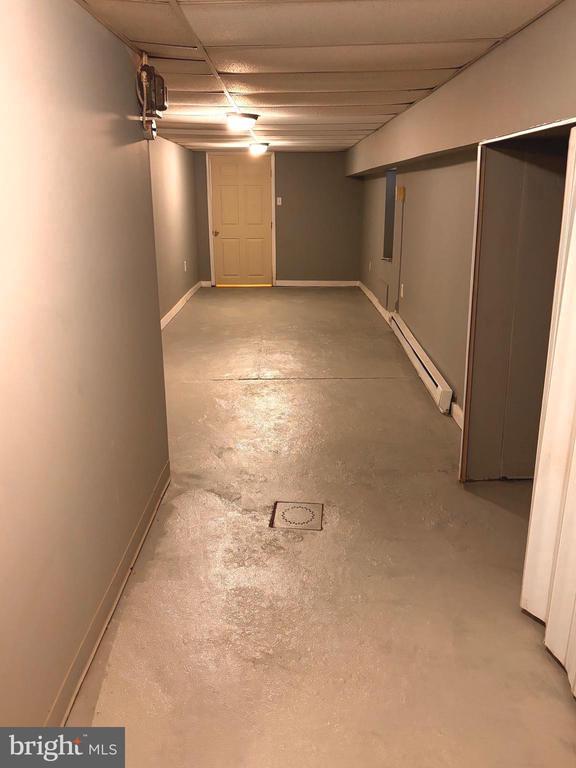 Building Photo - 1713 N Allison St