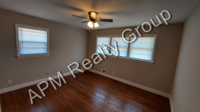 Building Photo - 1615 S Beltline Blvd
