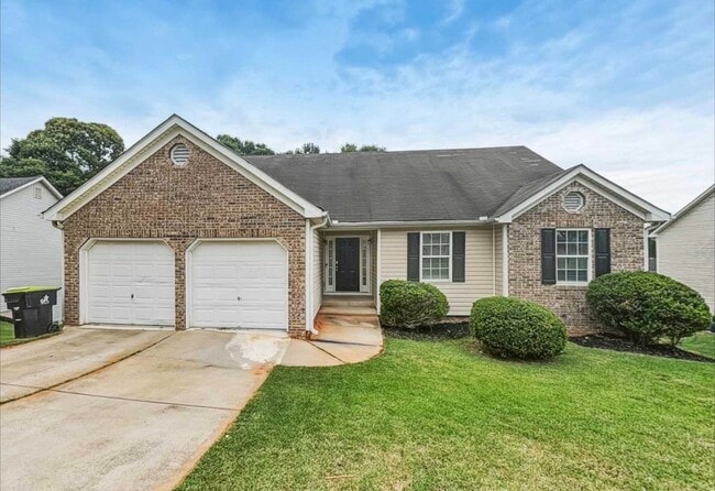 Building Photo - 4730 Camelot Dr