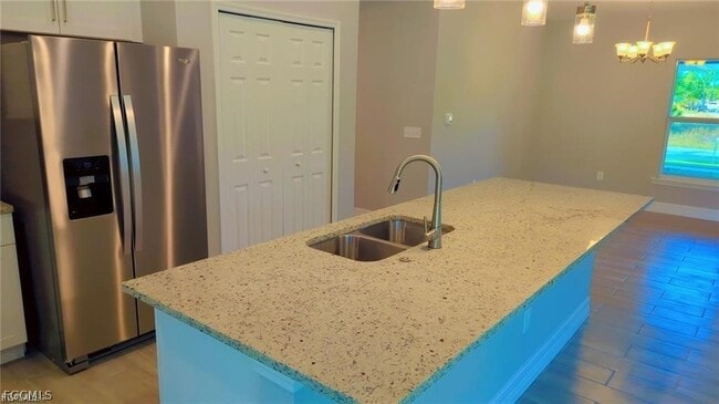 Building Photo - 842 Cervantes St E