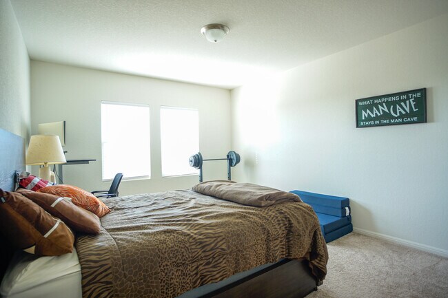 Building Photo - 12633 Henry Clay Dr