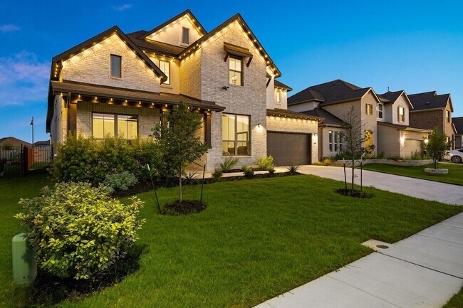 Building Photo - 372 Hollister Dr