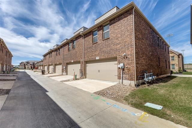 Building Photo - 2124 Steer Creek Pl