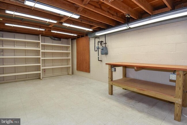 Building Photo - 606 Kingsley Rd SW