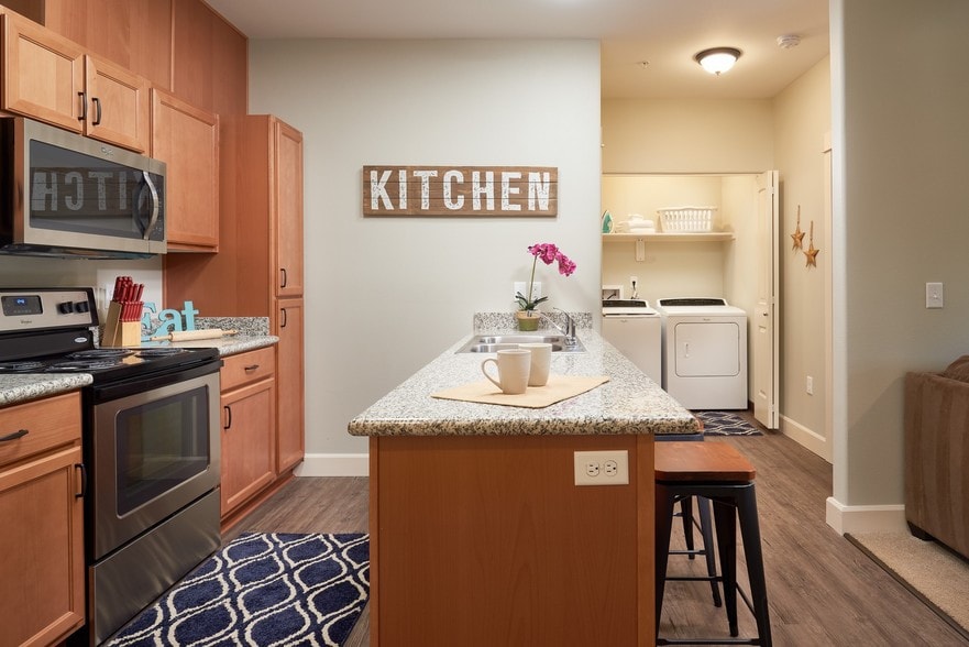 Building Photo - Riverbend Apartments