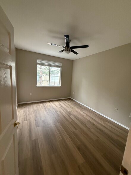 Bedroom 1 - 3002 West Elizabeth Street