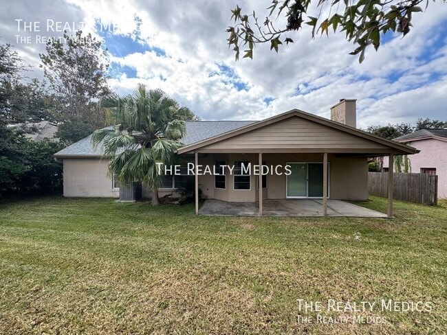 Building Photo - 1004 N Magee Creek Ct