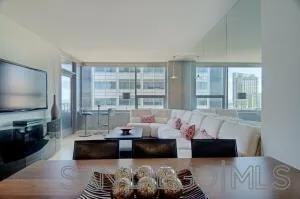 Building Photo - 321 Tenth Ave