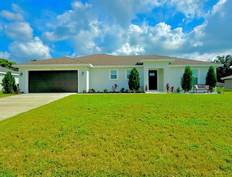 Building Photo - 2139 Sutton Ridge Ave