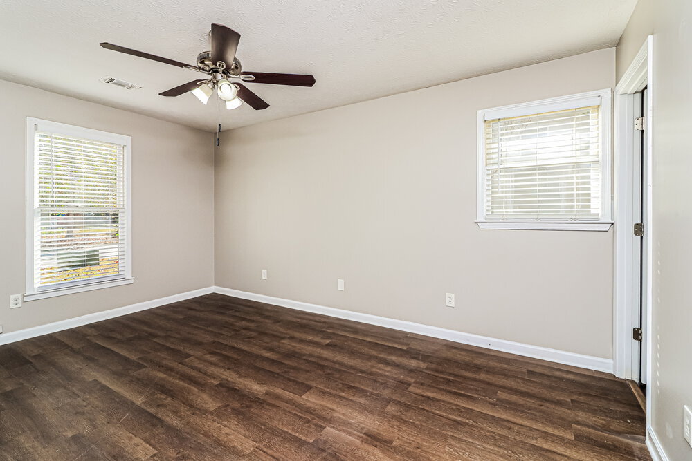 Building Photo - 109 Aztec Way SE