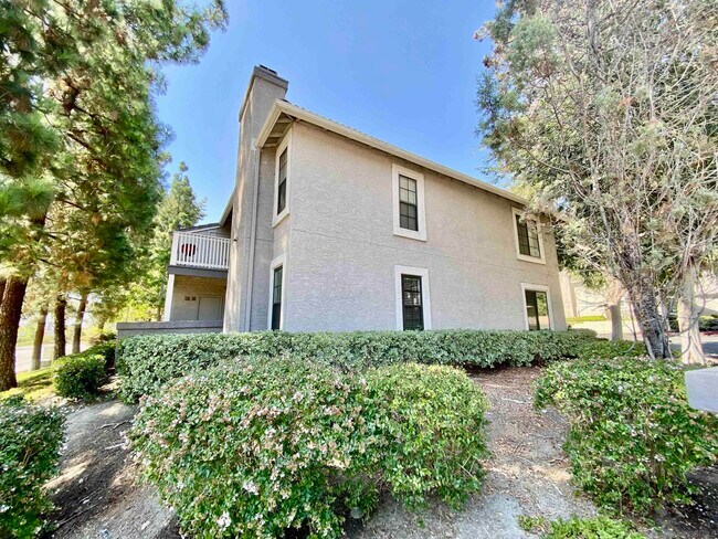Building Photo - 15078 Avenida Venusto