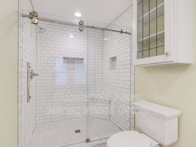 Building Photo - 1216 NW 36th St