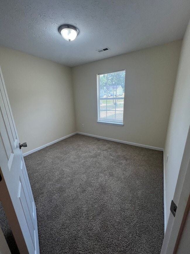 Building Photo - 111 Manx Dr
