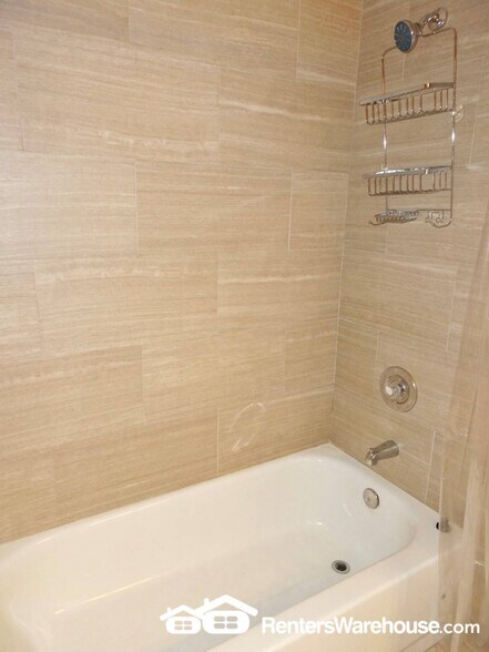 Building Photo - 7906 Valley Manor Rd