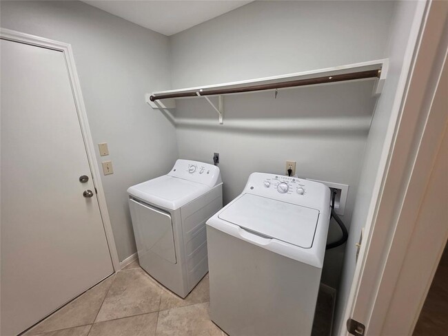 Building Photo - 135 N Dreamweaver Cir
