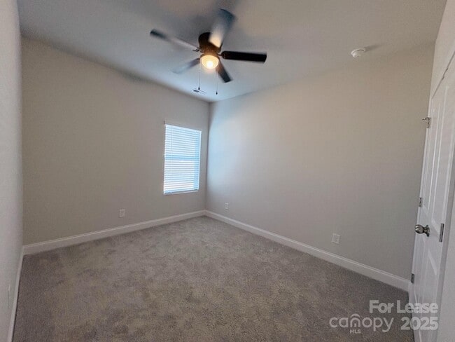 Building Photo - 1038 Mapletree Ln