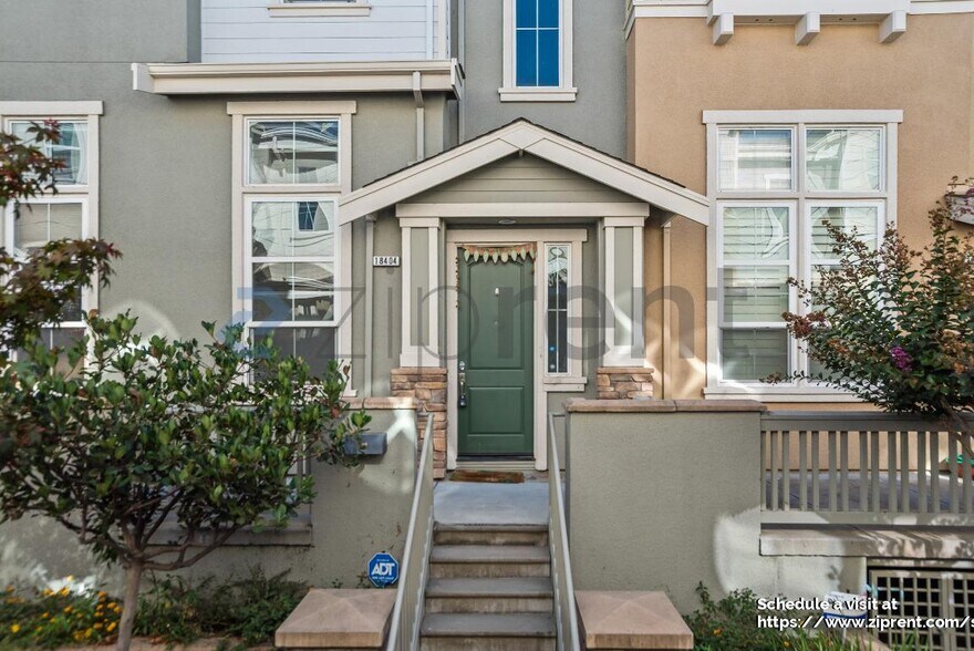 Building Photo - 18404 Emerald Ln