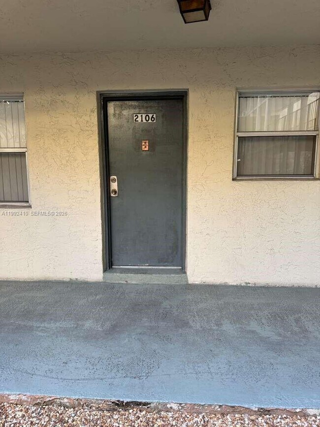 Building Photo - 1810 SW 81st Ave