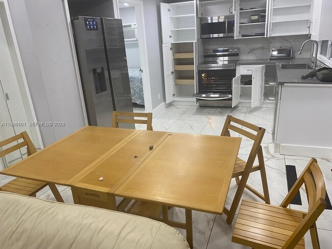 Building Photo - 2242 Polk St