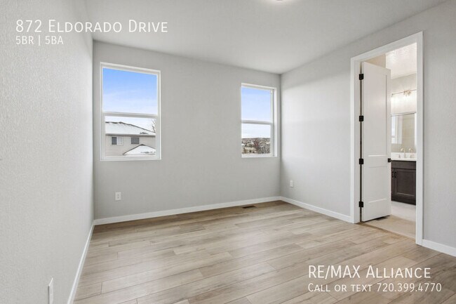 Building Photo - 872 Eldorado Dr