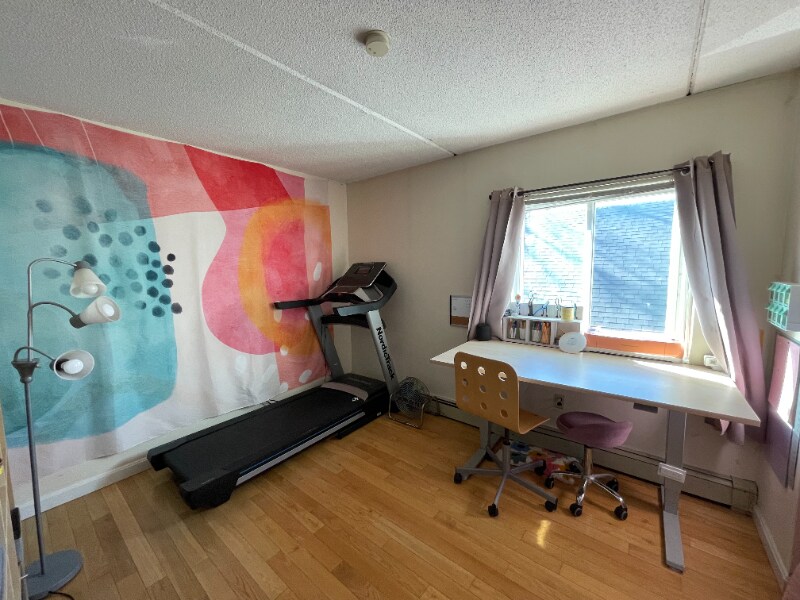 Building Photo - 122 Sycamore St