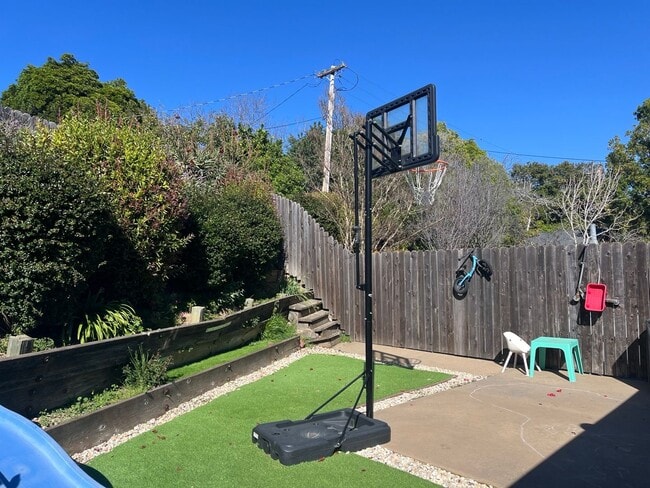 Building Photo - Charming Home by Bishops Peak Trailhead -AVAILABLE April