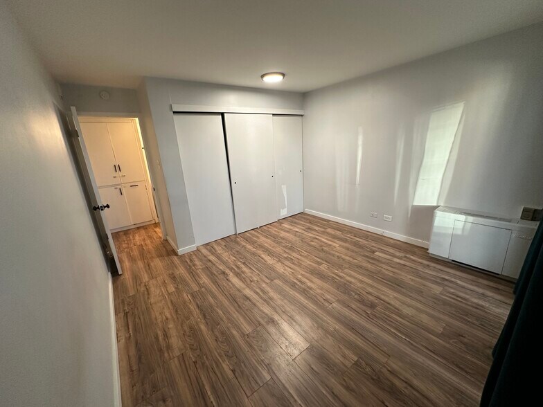 Building Photo - 888 N Logan St