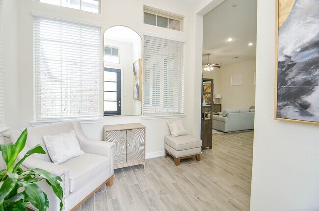 Building Photo - 18214 Lake Eagle Dr