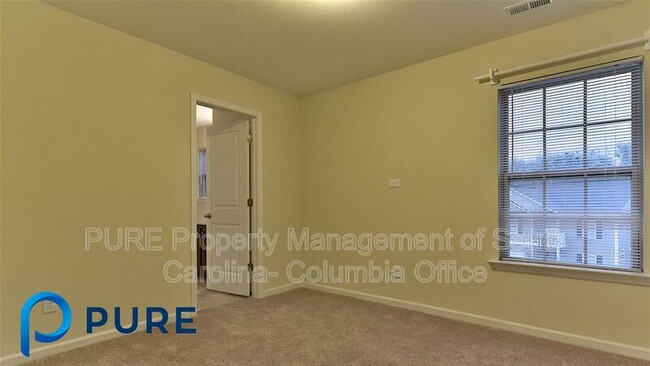 Building Photo - 995 Yarrow Ln