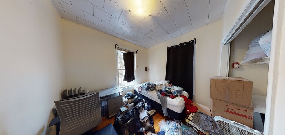 Building Photo - 216 Freeman St