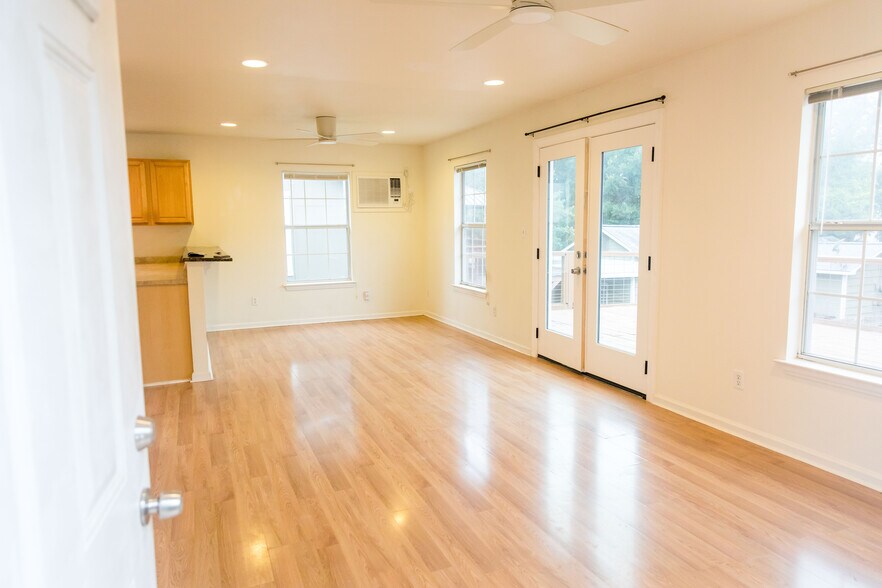 Building Photo - 4519 Merle Dr